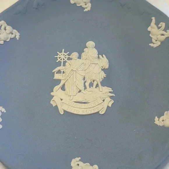 Wedgewood Christmas Plate 2000 - Picture 3 of 5